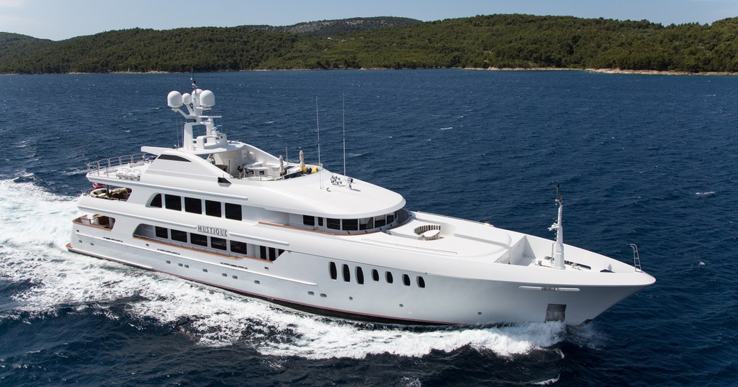 Motor yacht Mustique running shot