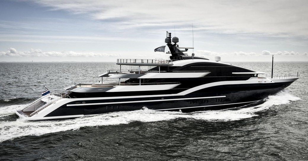 superyacht DAR cruising 