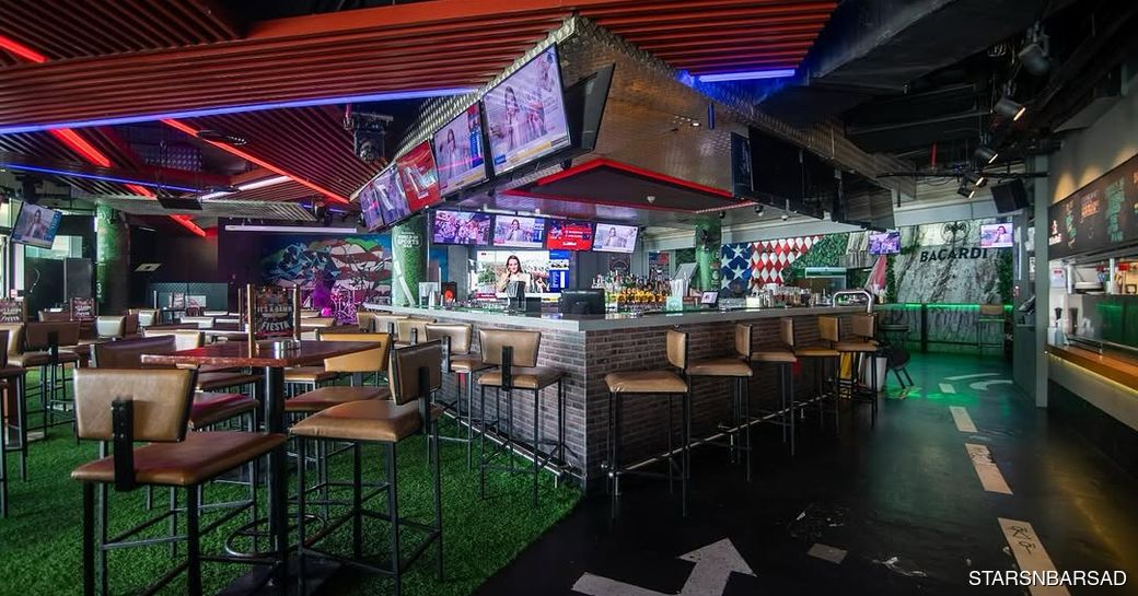Stars N Bars Abu Dhabi bar