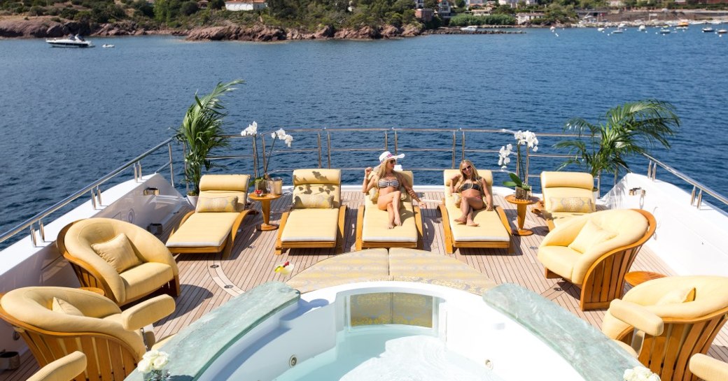 Pool on superyacht My Seanna