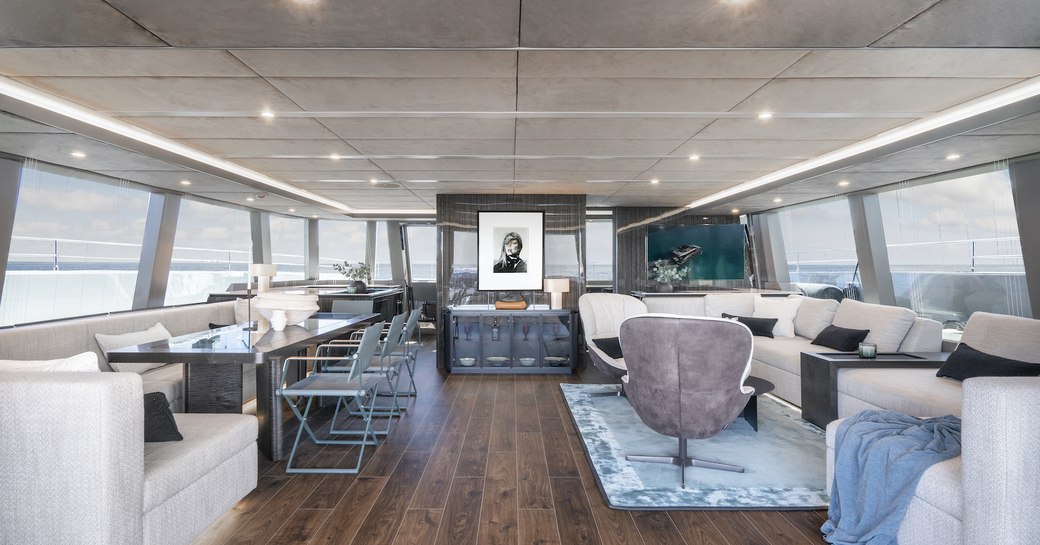 Main salon onboard S/Y GREY B