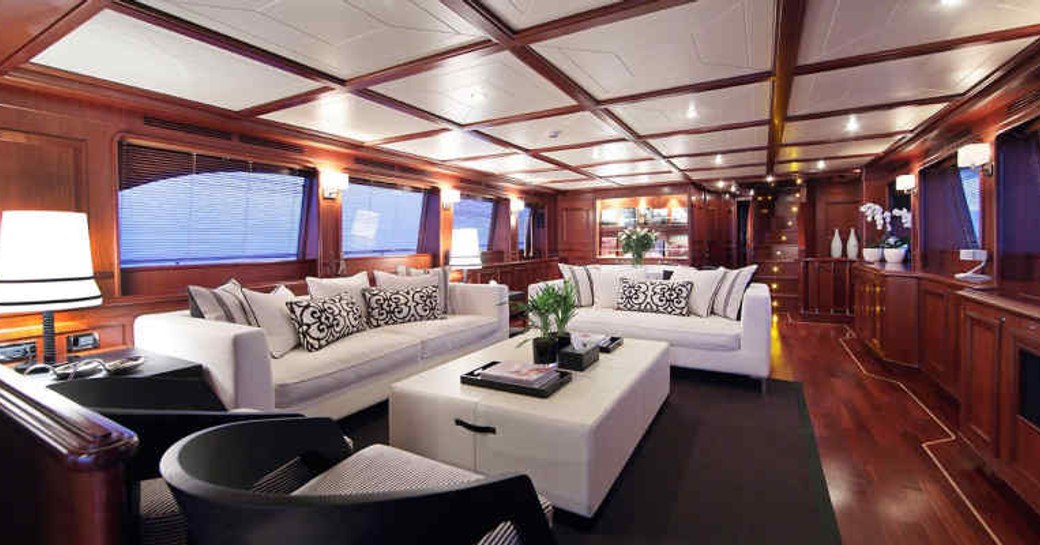 Main salon onboard MY Lady Soul