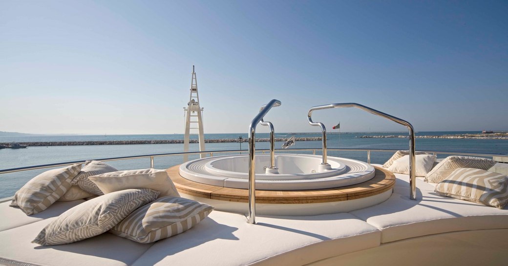 jacuzzi on the sundeck of light holic yacht