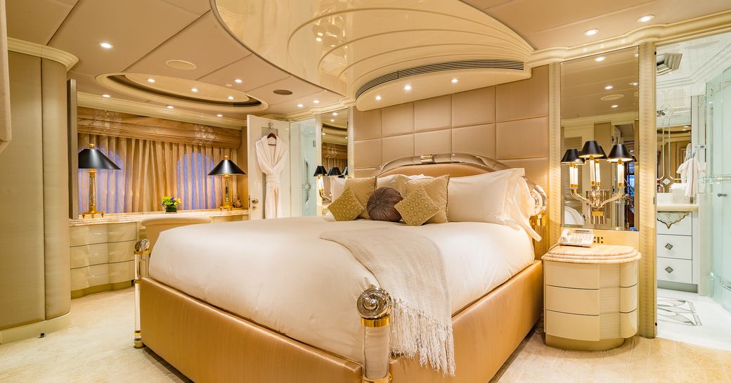 Charter yacht I LOVE THIS BOAT master cabin with central berth 