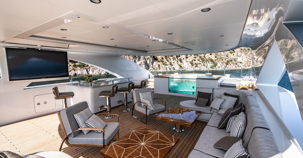 Sundeck onboard MY Snow 5