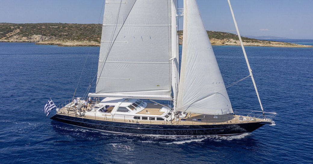 Charter yacht NOMMO at sea