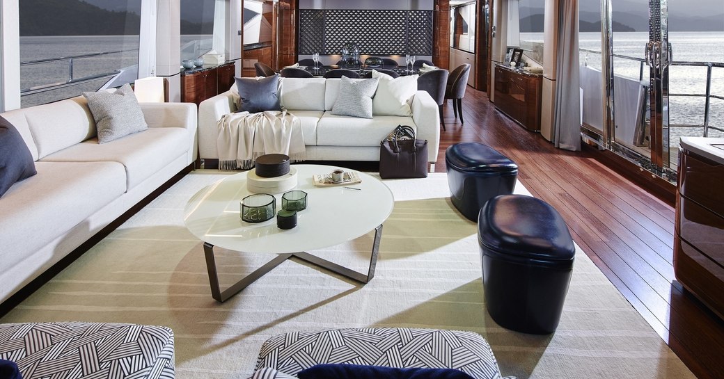 sociable lounge in main salon of motor yacht KOHUBA 