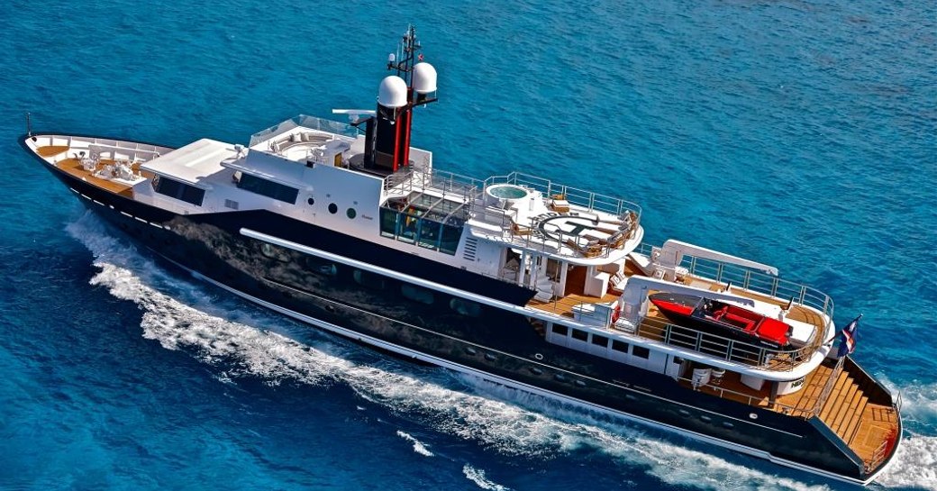 superyacht Highlander underway on a Caribbean yacht charter