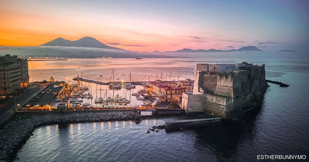 Ovo Castle Naples sunset
