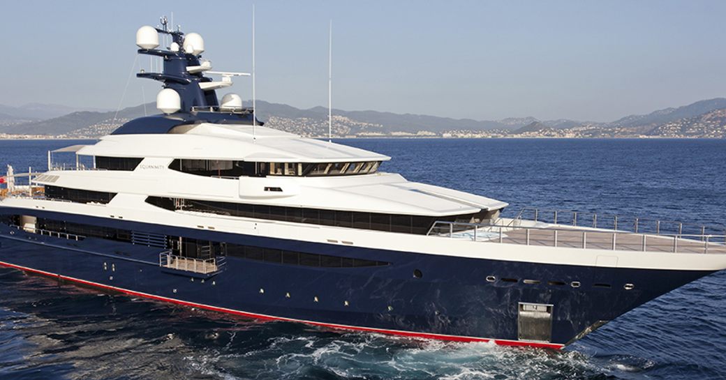 Superyacht Equanimity underway