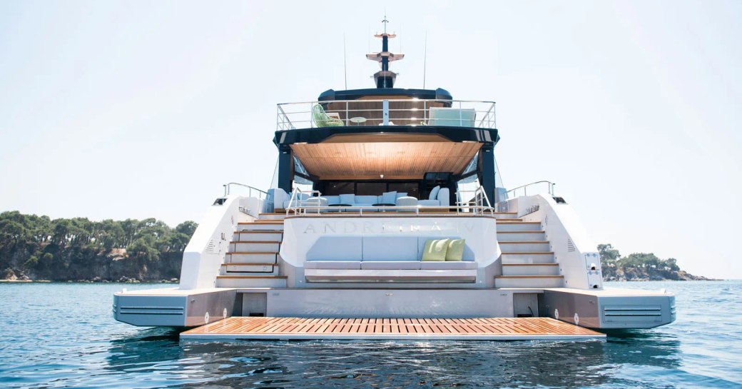 Hydraulics swim platform and aft lounging on board charter yacht VIVACE's sistership