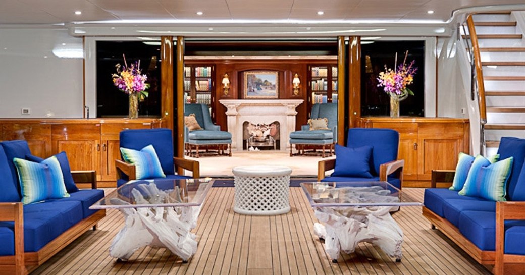 Superyacht Aquila lounge area