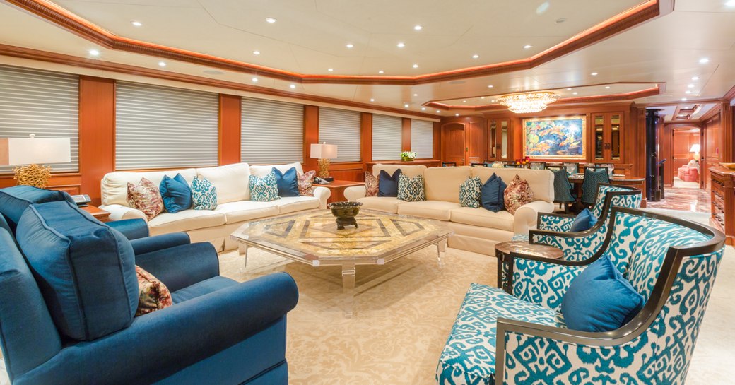 sophisticated main salon on board motor yacht MIM