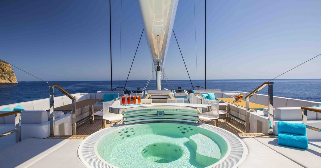 Jacuzzi on the sundeck of sailing yacht AQUIJO