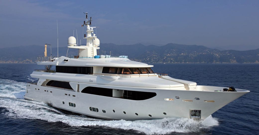 Superyacht HANA underway