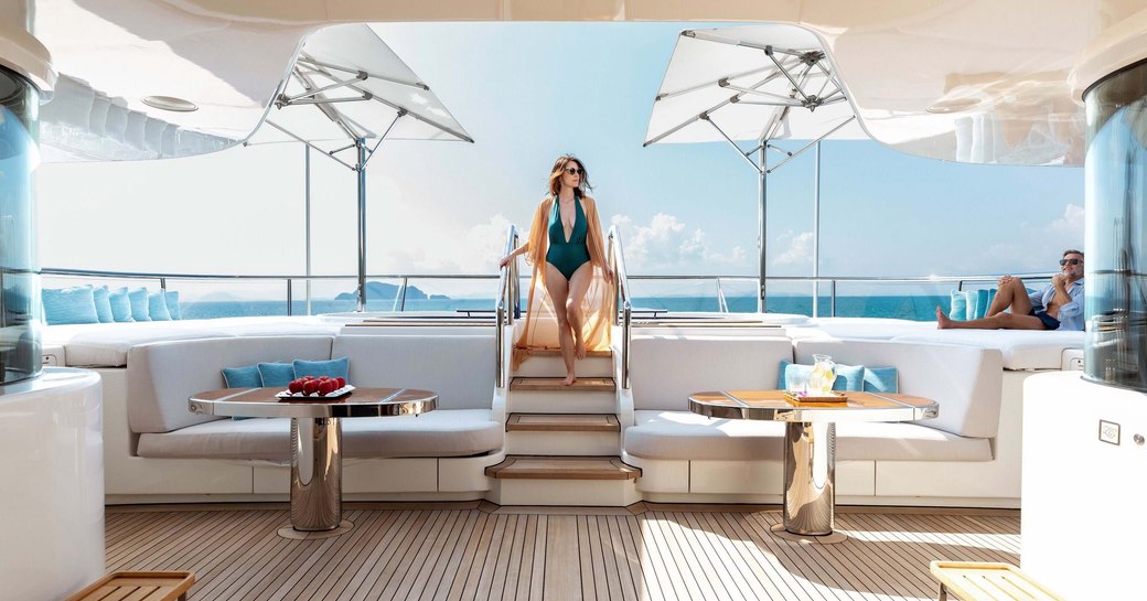 lady e superyacht sundeck