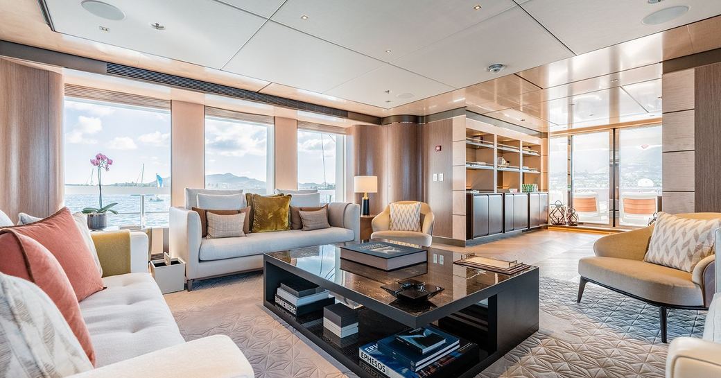Main salon onboard charter yacht MOSKITO
