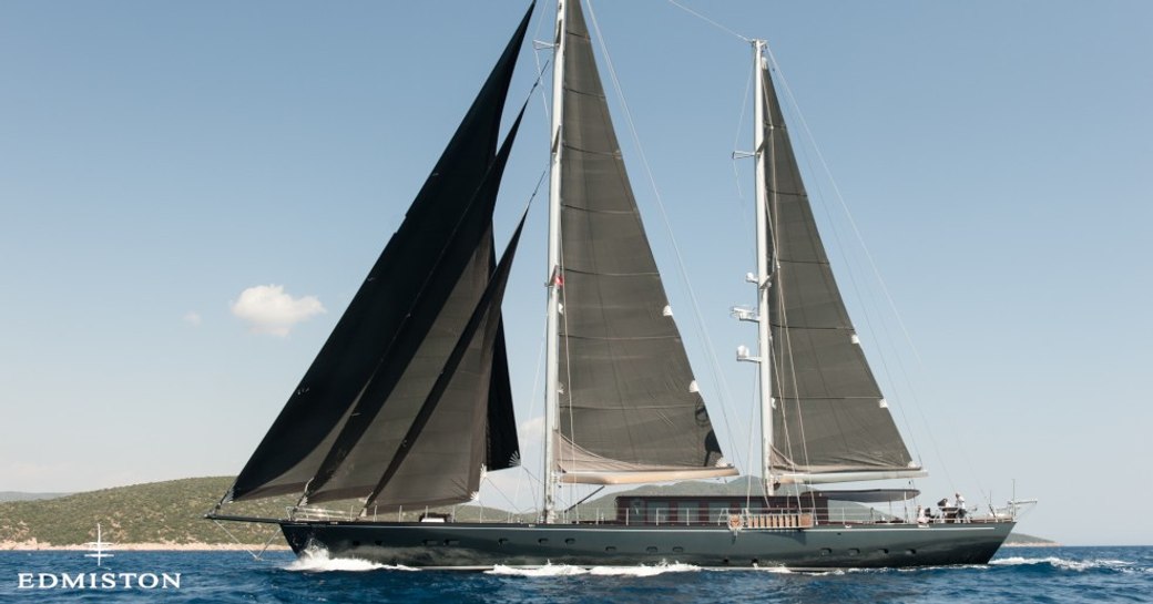 Sailing yacht ROXSTAR underway