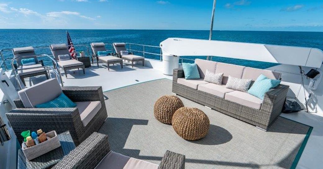 motor yacht victory lane alfresco dining areas