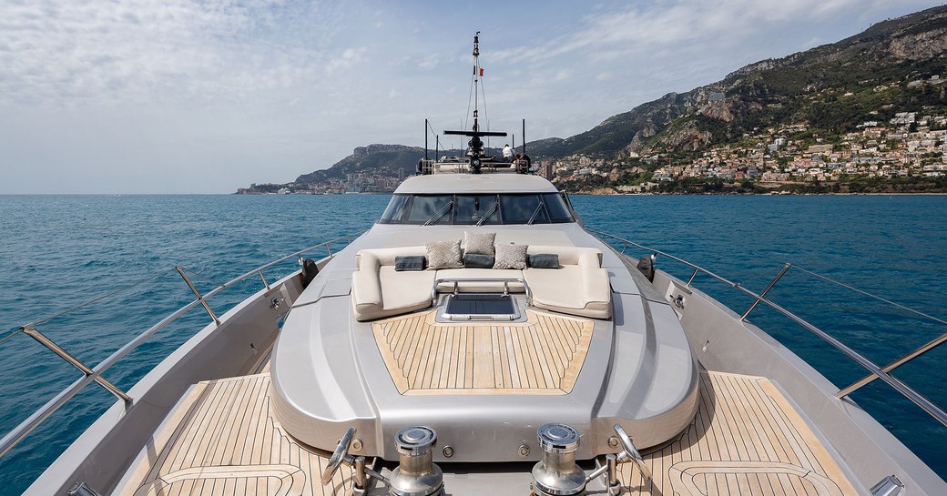 Overview of the foredeck onboard charter yacht BAGHEERA