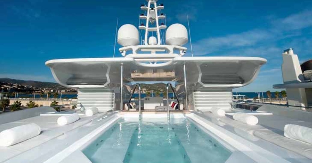 Motor Yacht LEXA's sundeck spa pool