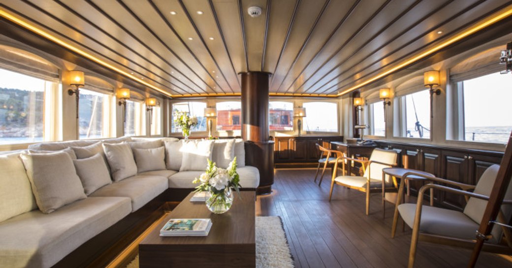 Main salon of sailing yacht SATORI