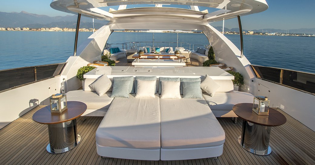 Sundeck area onboard MY Soy Amor