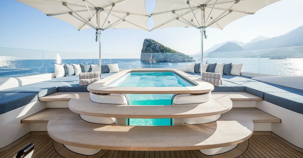 ruya yacht charter sundeck