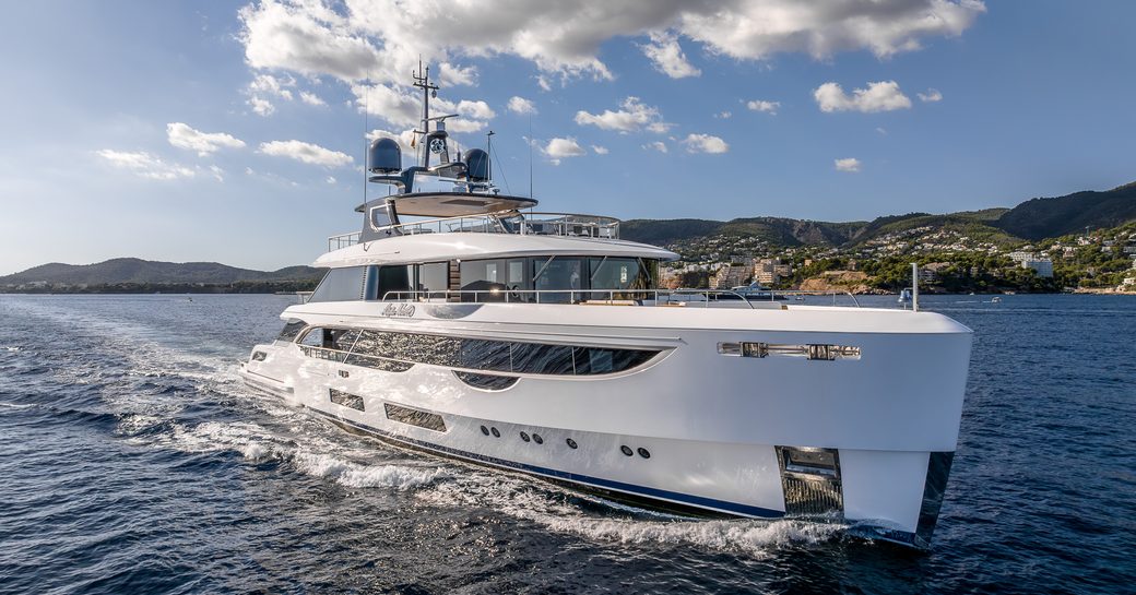 Charter yacht ALPHA WAVES underway at sea