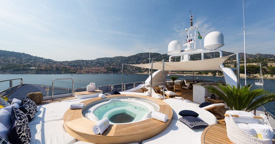 The jacuzzi on superyacht BINA's sundeck