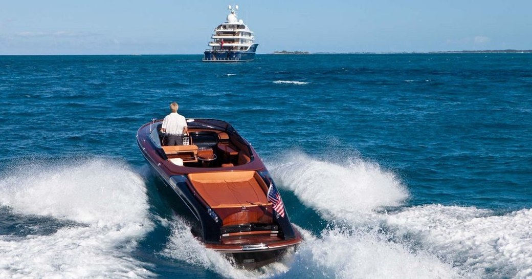 Superyacht CAKEWALK's beautiful custom tender