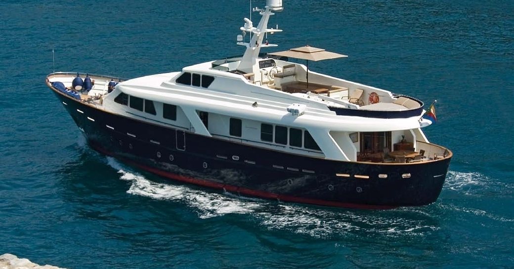 Superyacht HARMONYA underway