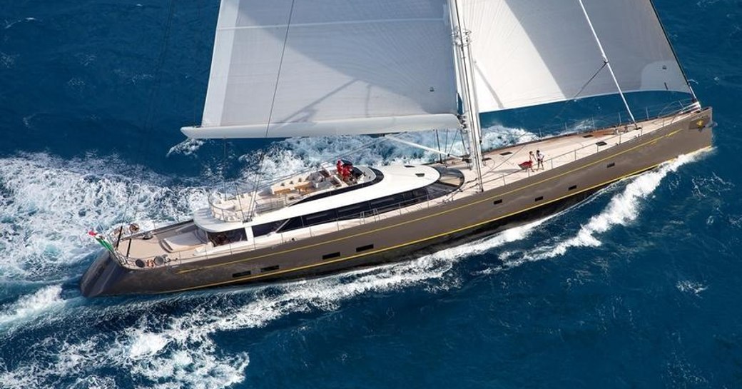 Sailing yacht OHANA underway