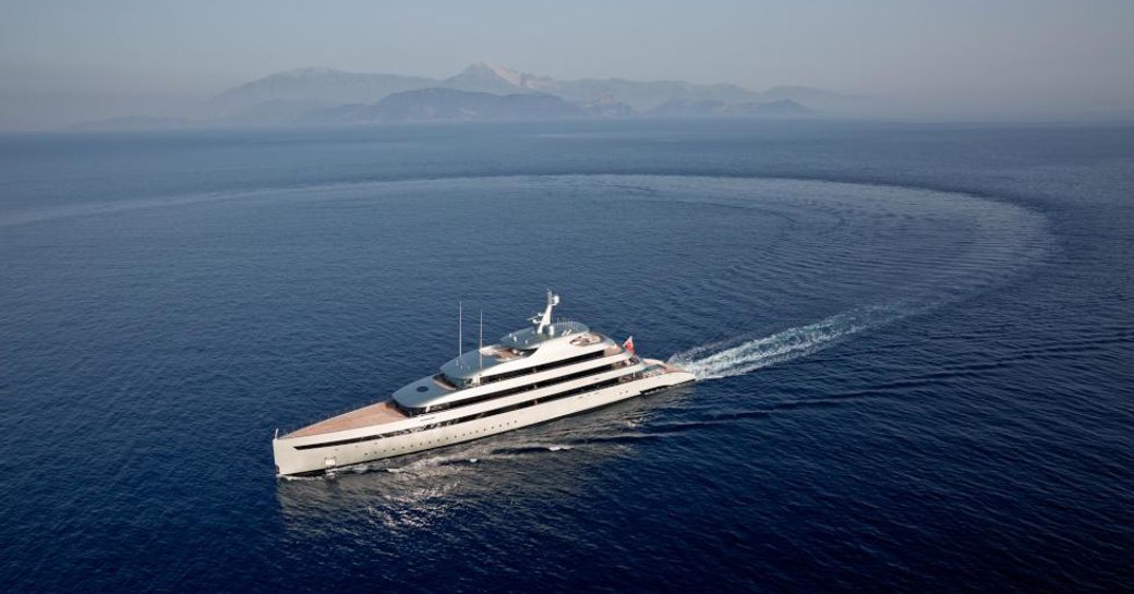 An overhead running shot of M/Y SAVANNAH