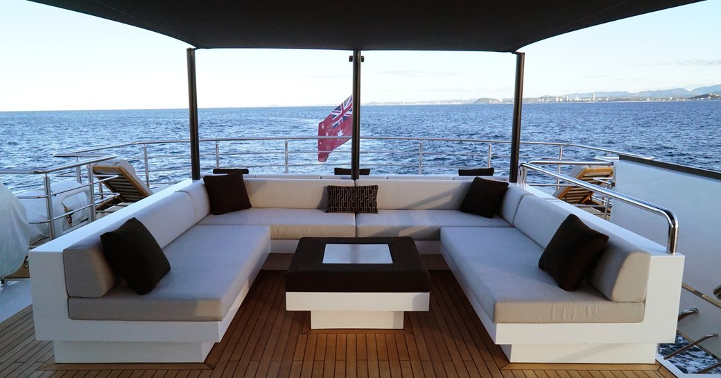 10-person sofa on the flybridge aft of superycht SAHANA