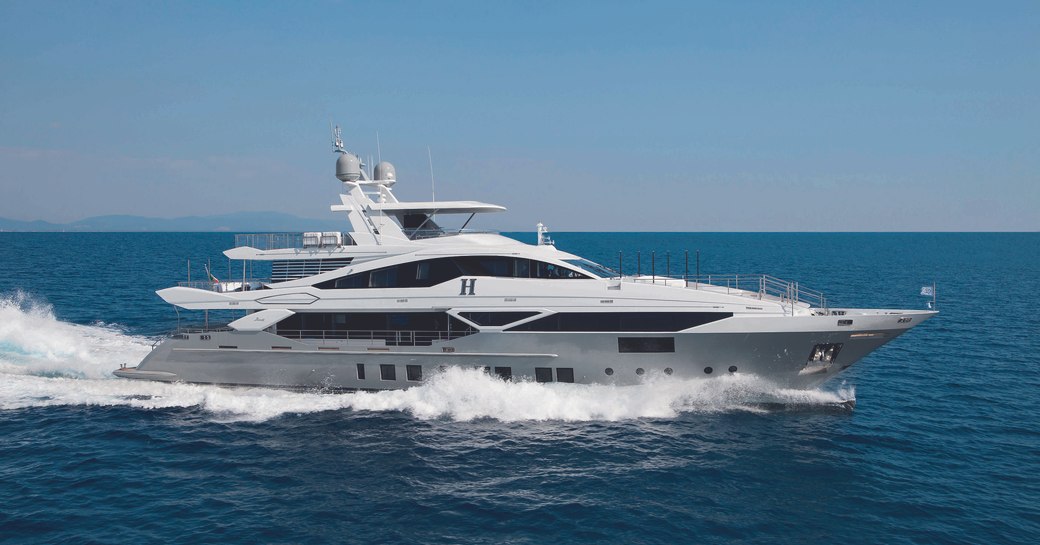 motor yacht ‘H cruising on a Mediterranean yacht charter