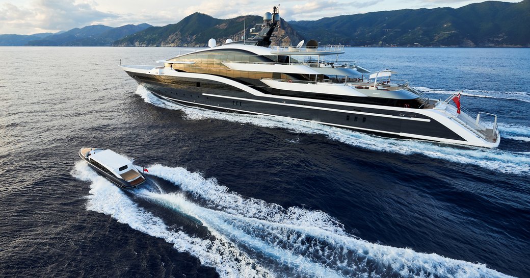 luxury charter yacht dar cruising through the water