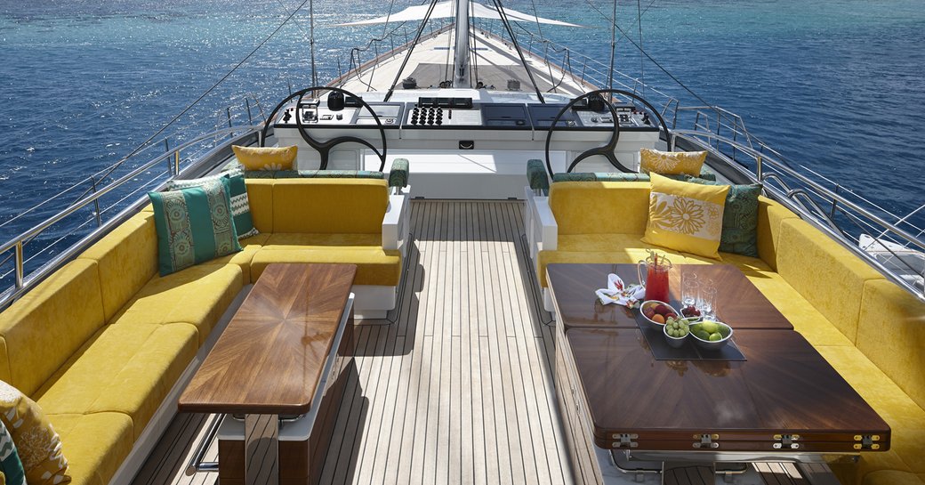 The exterior seating and flybridge of sailing yacht 'Mondango 3'