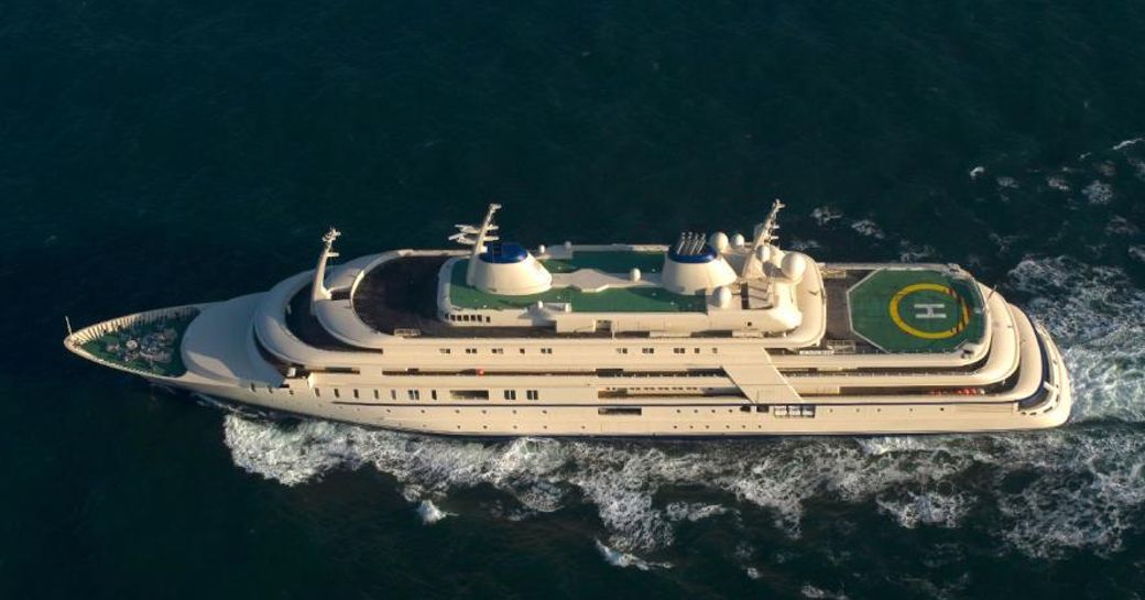 largest beam yacht