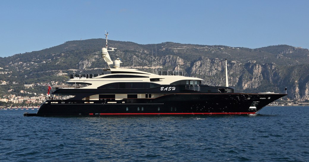 Charter Yacht Bash Stars In World S Most Luxurious Yachts Documentary Yacht Charter Fleet