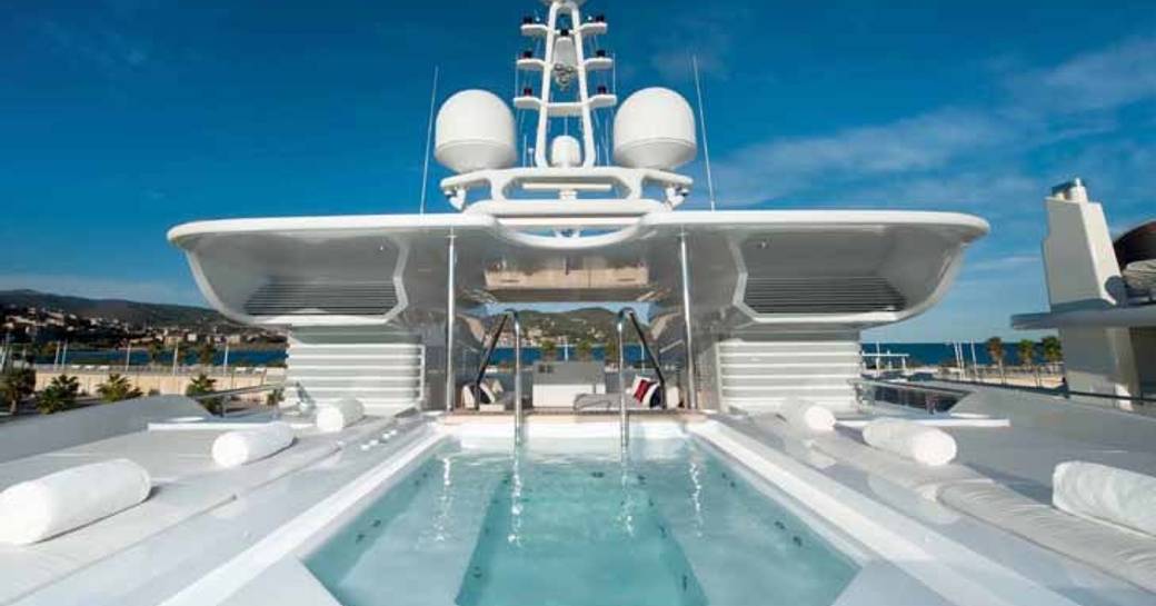 Motor Yacht LEXA's sundeck spa pool