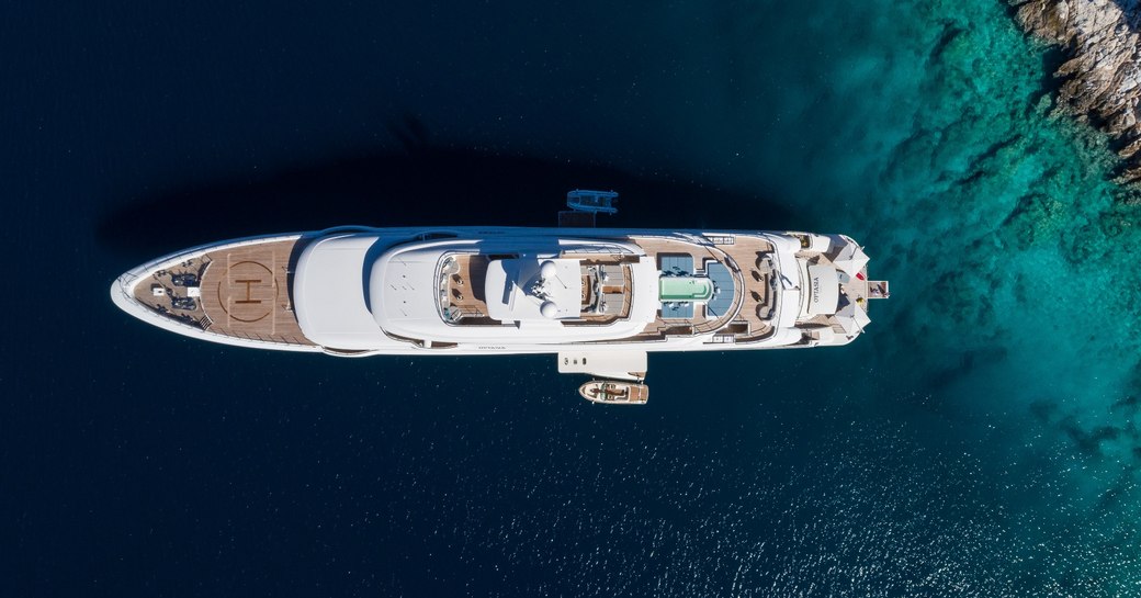 Charter yacht O'PTASIA