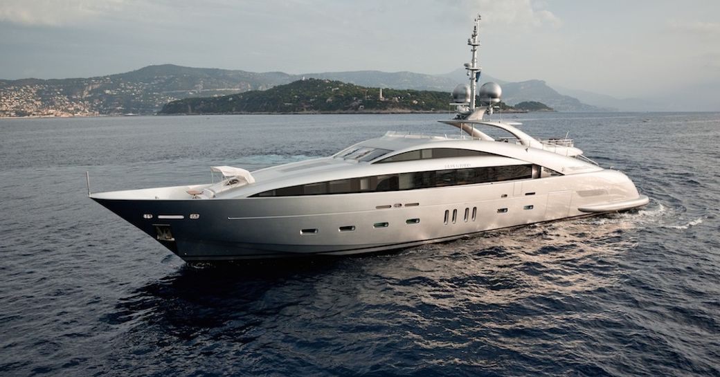 motor yacht ‘Silver Wind’ cruising in the Mediterranean