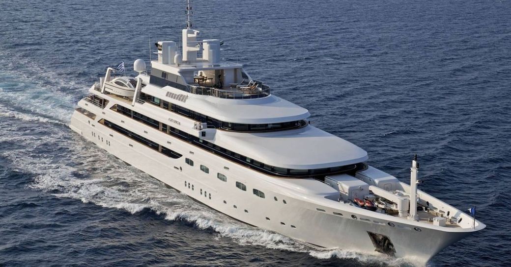 Charter yacht O'MEGA cruising in Monaco