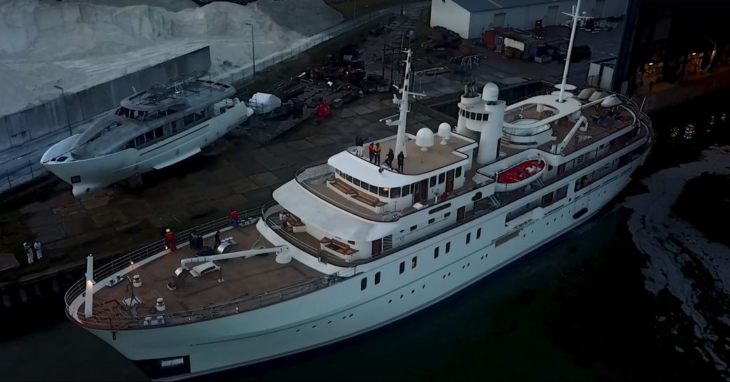 Superyacht SHERAKHAN as seen from above