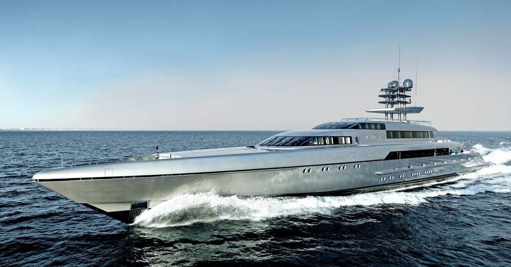 superyacht ‘Silver Fast’ cruising on a charter vacation in the Maldives