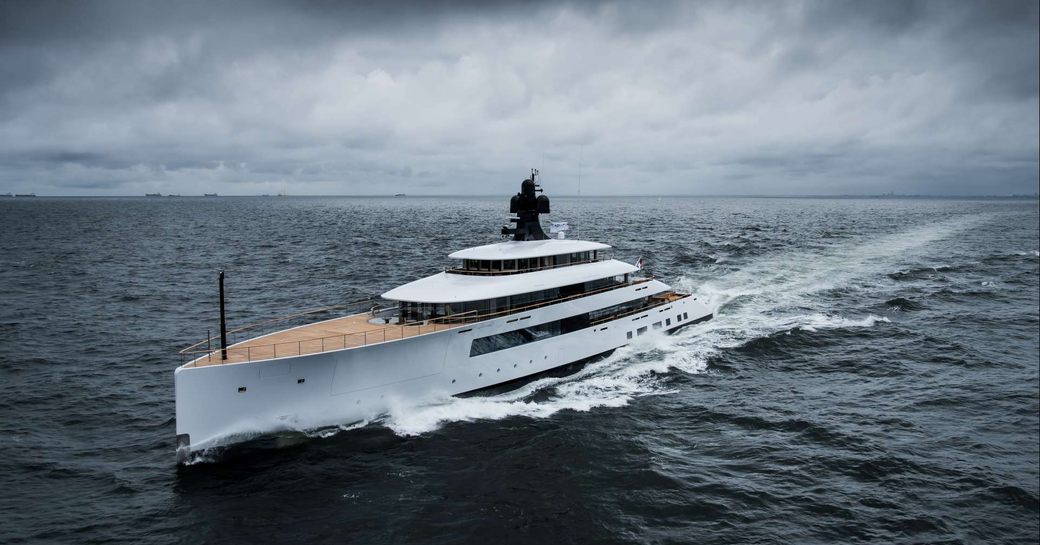 pi luxury yacht