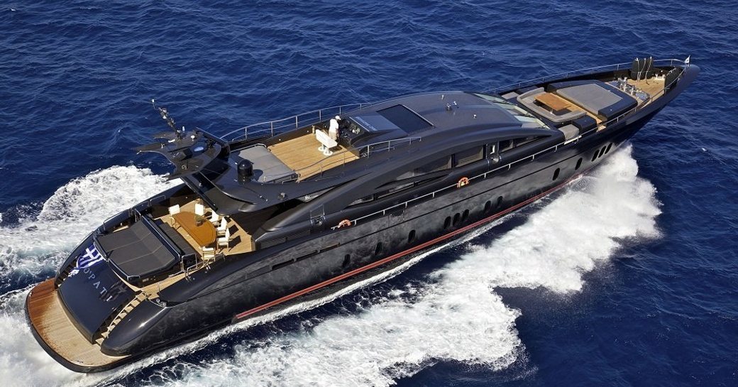 charter yacht ‘O’Pati’ cruising