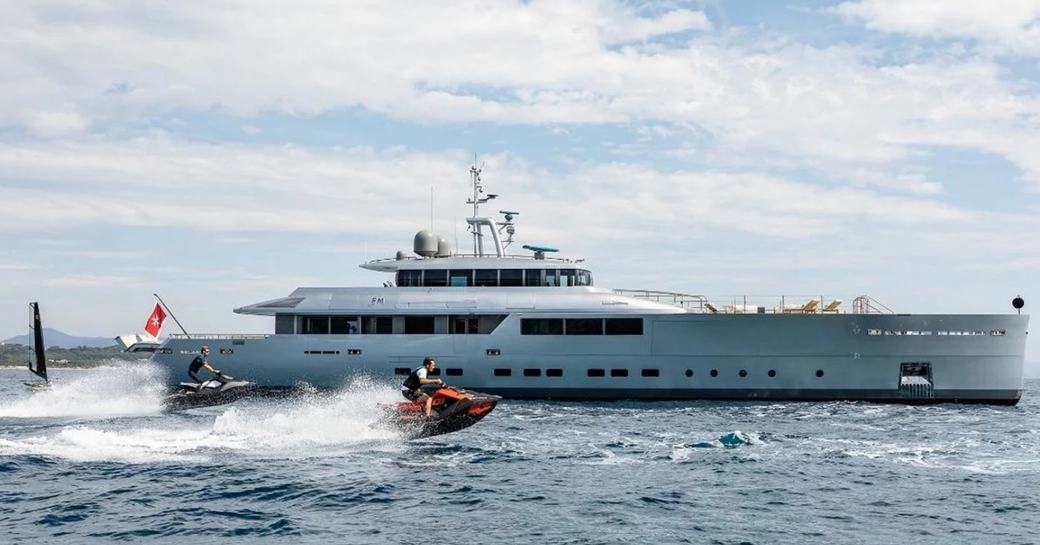 luxury charter yacht Falco Moscata