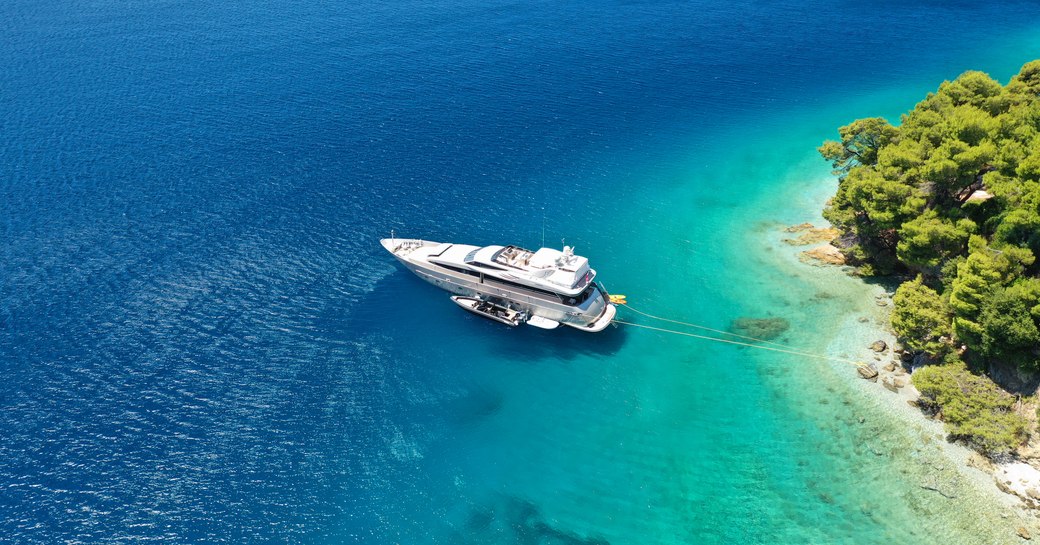 luxury yacht charter vacation 